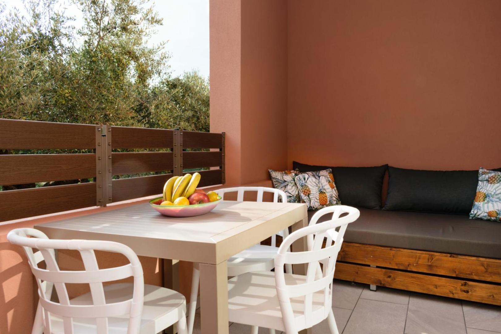 Iliana Apartments Falasarna Bagian luar foto