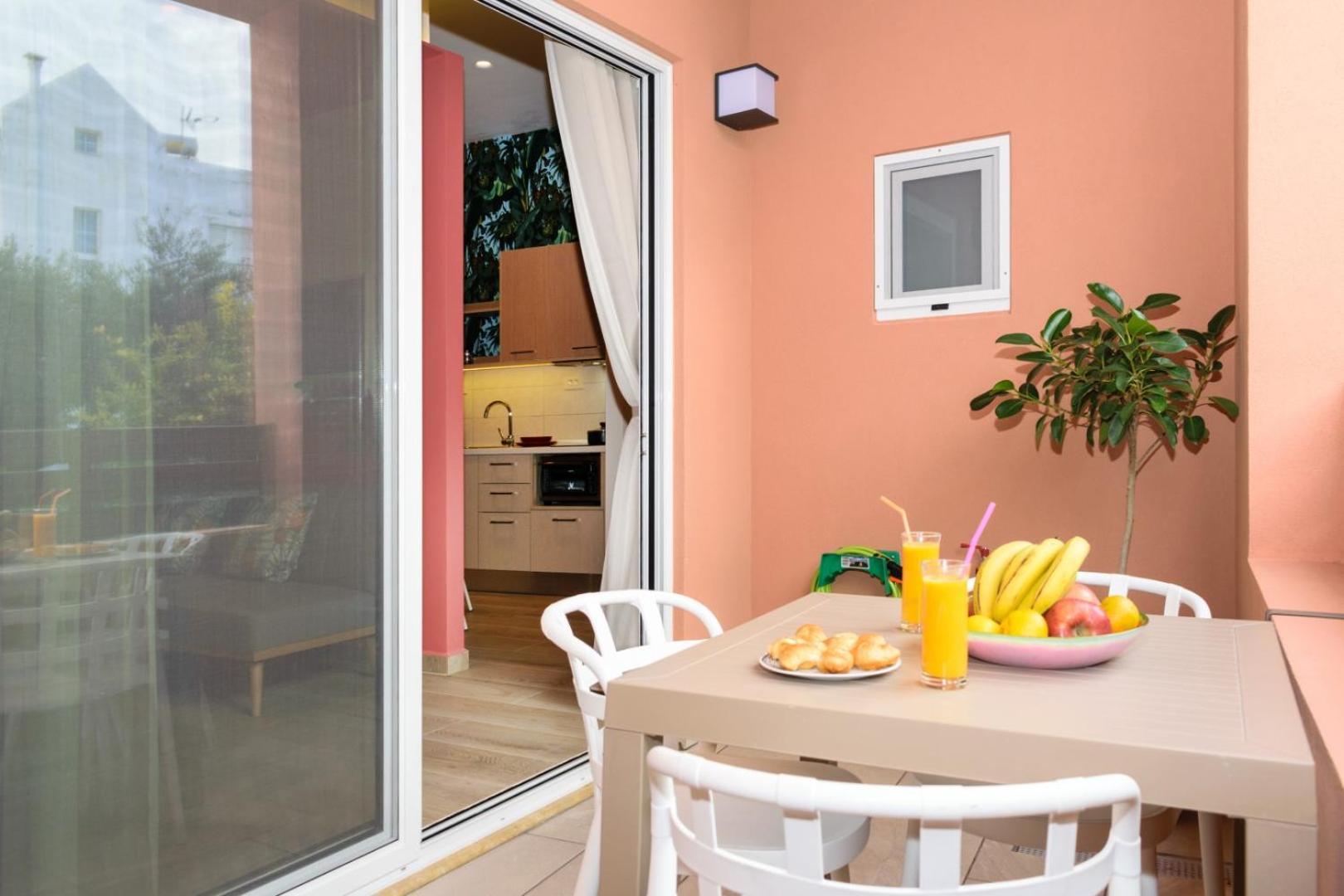 Iliana Apartments Falasarna Bagian luar foto