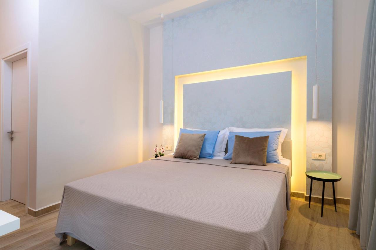 Iliana Apartments Falasarna Bagian luar foto