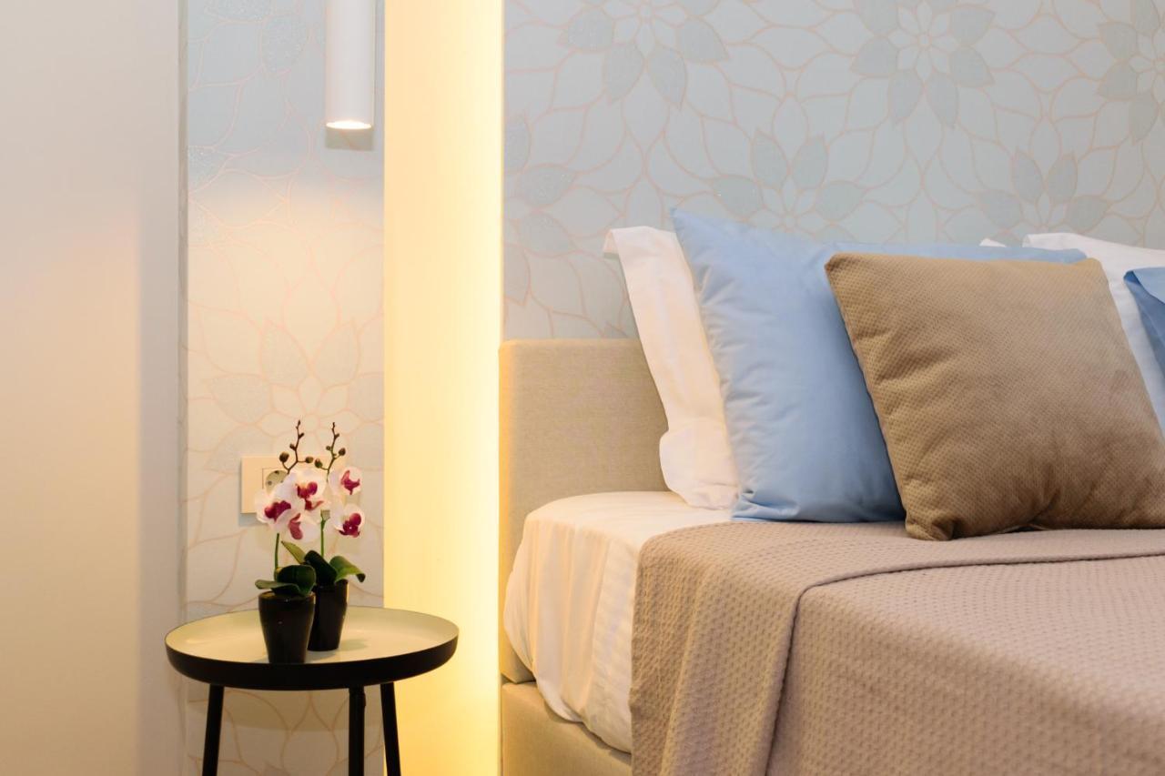 Iliana Apartments Falasarna Bagian luar foto