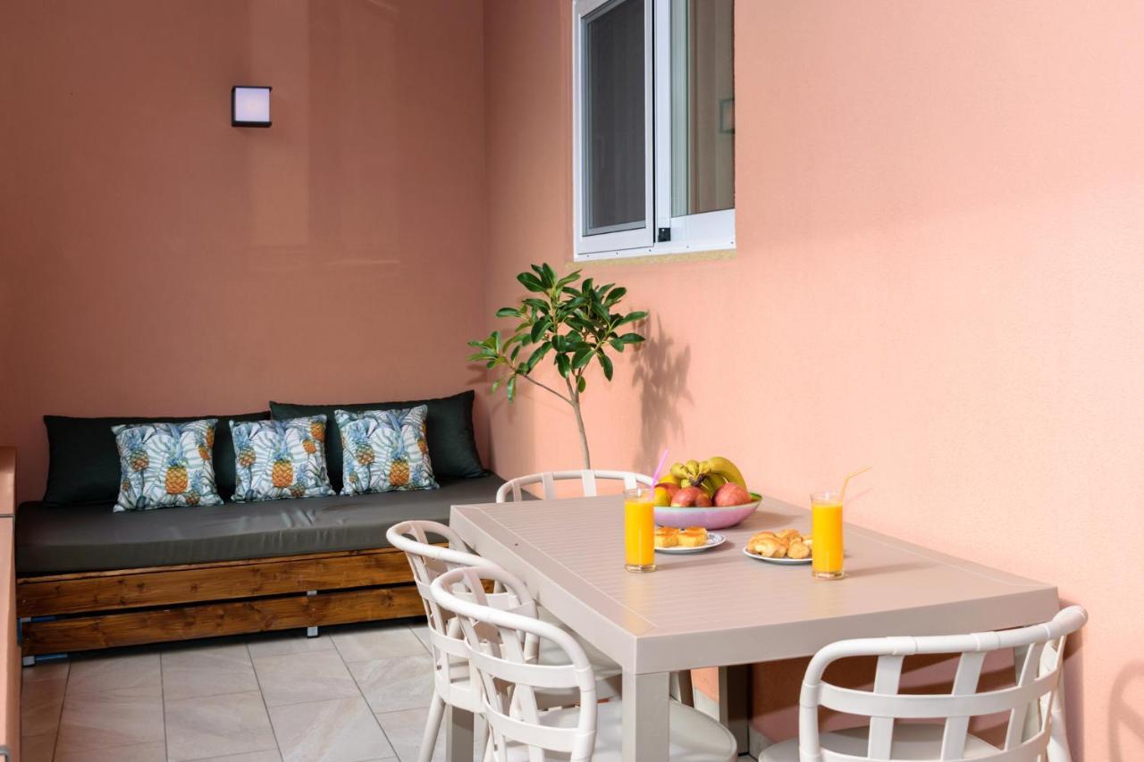 Iliana Apartments Falasarna Bagian luar foto