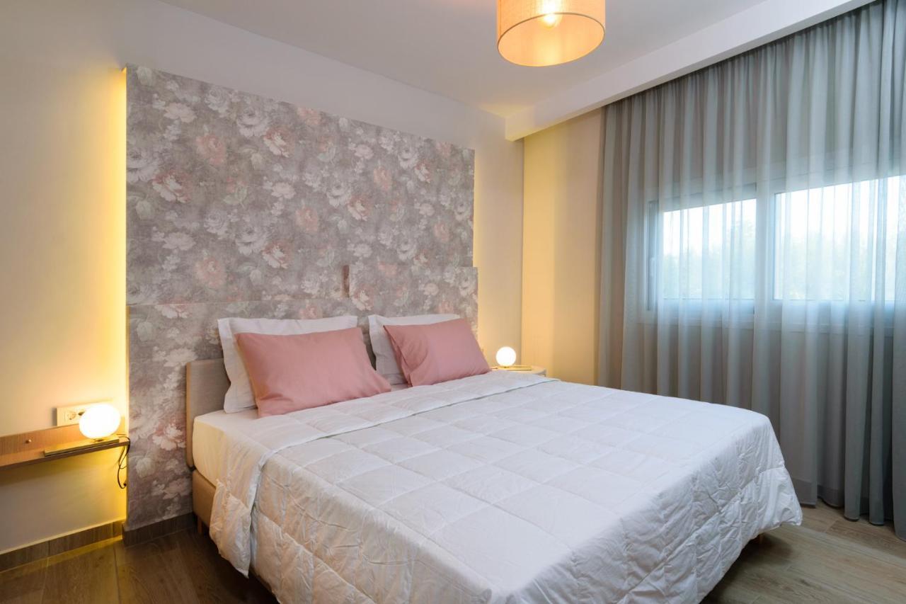 Iliana Apartments Falasarna Bagian luar foto