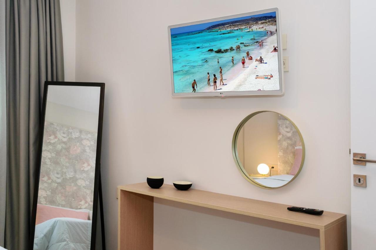 Iliana Apartments Falasarna Bagian luar foto