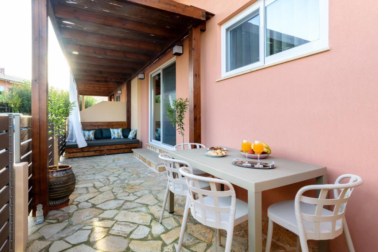 Iliana Apartments Falasarna Bagian luar foto
