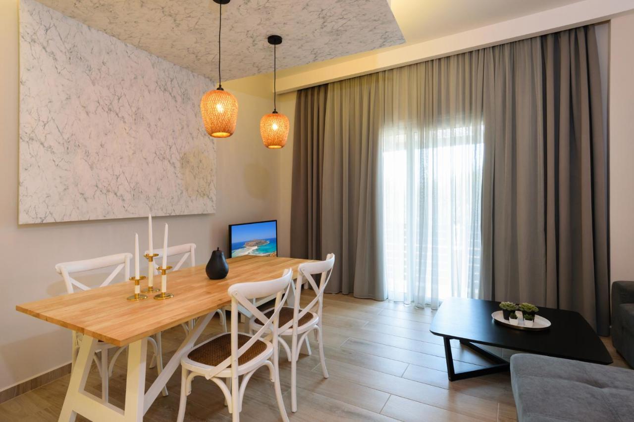 Iliana Apartments Falasarna Bagian luar foto